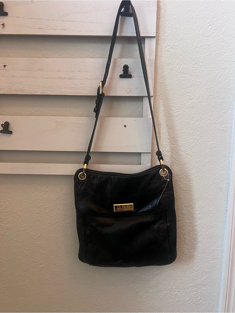 Oro Vittadini Black Leather Shoulder Bag by Adrienne Vittadini